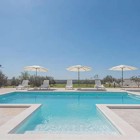 Amazing In Lisicic With Private Swimming Pool, Be Inside Or Outside Hébergement de vacances