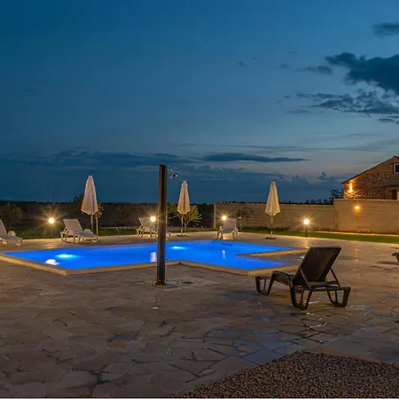 Amazing In Lisicic With Private Swimming Pool, Be Inside Or Outside *